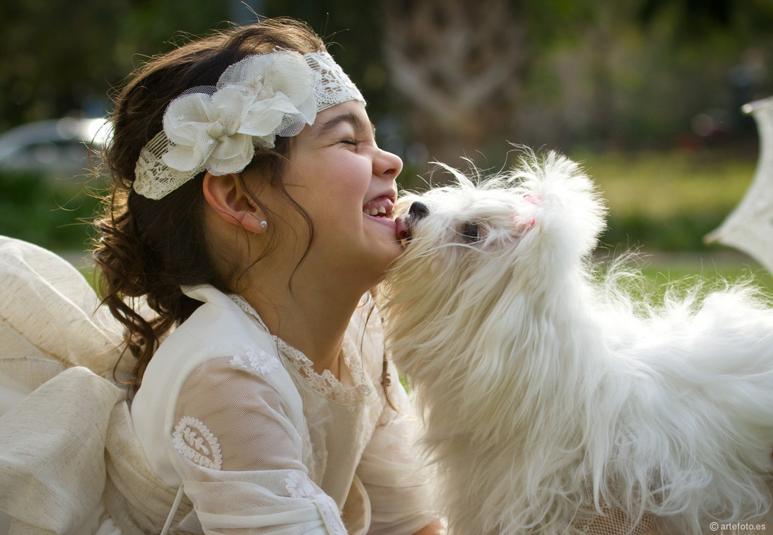 Luna y su perrita Mia